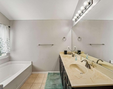 6216 Oakdale Ridge Court Se - Photo Thumbnail 15