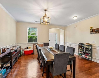6216 Oakdale Ridge Court Se - Photo Thumbnail 3