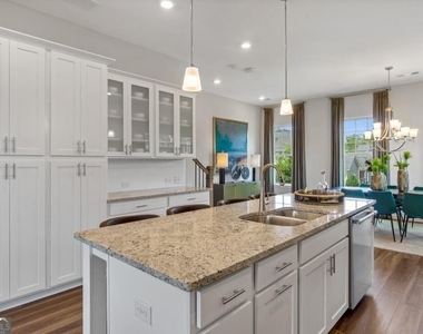 3306 Cherry Grove Lane - Photo Thumbnail 11