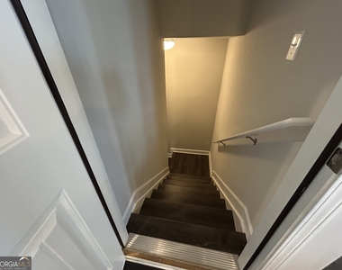 2940 Furlong Court - Photo Thumbnail 21