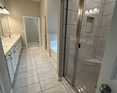 2940 Furlong Court - Photo Thumbnail 17