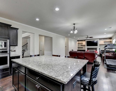 2205 Copperfield Drive - Photo Thumbnail 10