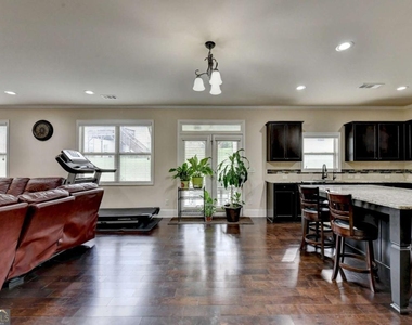 2205 Copperfield Drive - Photo Thumbnail 11