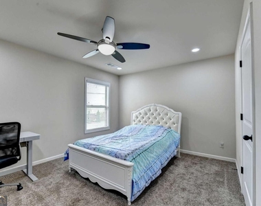 2205 Copperfield Drive - Photo Thumbnail 29