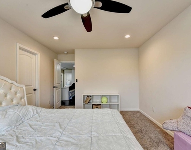 2205 Copperfield Drive - Photo Thumbnail 27