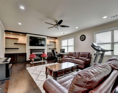 2205 Copperfield Drive - Photo Thumbnail 12