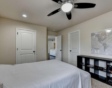 2205 Copperfield Drive - Photo Thumbnail 24