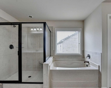 2205 Copperfield Drive - Photo Thumbnail 36