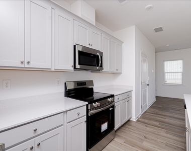 218 Hickory Ridge Trail - Photo Thumbnail 24