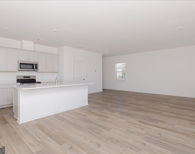 218 Hickory Ridge Trail - Photo Thumbnail 12