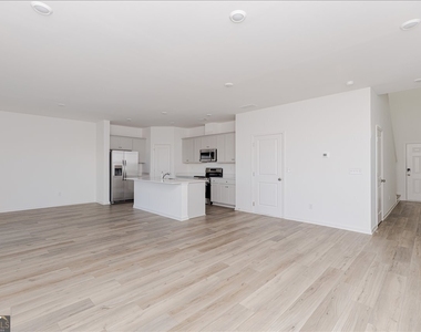 218 Hickory Ridge Trail - Photo Thumbnail 11