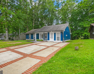 217 Wynnmeade Parkway - Photo Thumbnail 1
