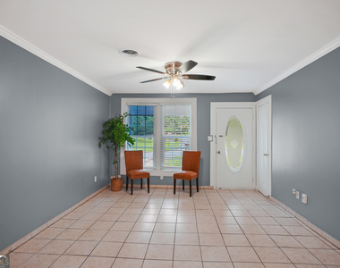 217 Wynnmeade Parkway - Photo Thumbnail 16