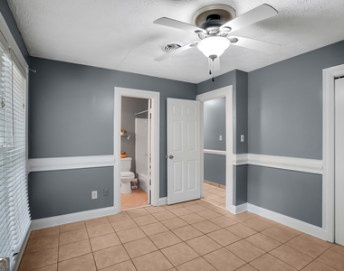 217 Wynnmeade Parkway - Photo Thumbnail 6