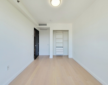 70-9 45th Avenue - Photo Thumbnail 8