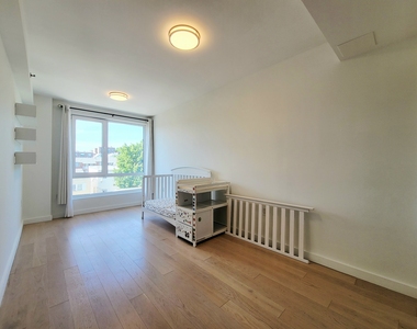 70-9 45th Avenue - Photo Thumbnail 4