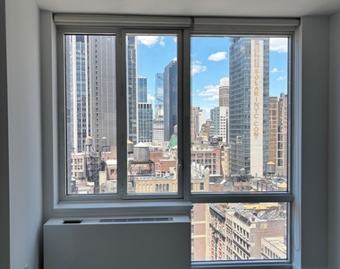 5th Avenue - Photo Thumbnail 14