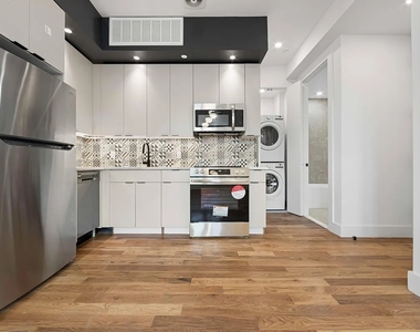 917 Broadway - Photo Thumbnail 1