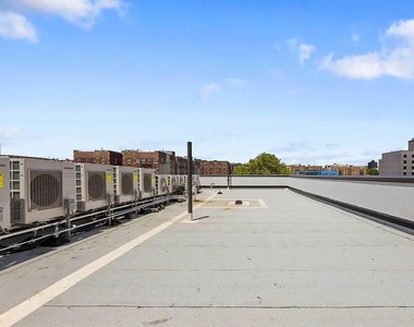 917 Broadway - Photo Thumbnail 8