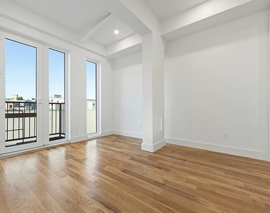 917 Broadway - Photo Thumbnail 5