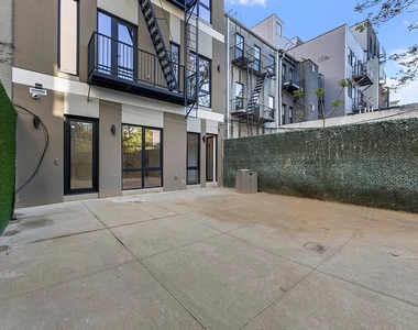 917 Broadway - Photo Thumbnail 9