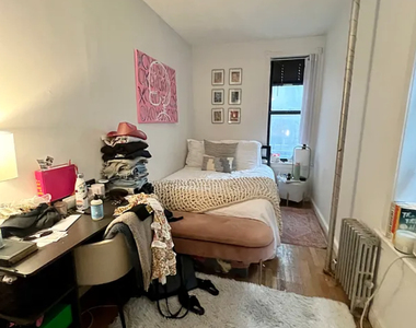 East 9th Street - Photo Thumbnail 1