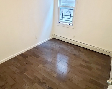 158-24 77th Avenue - Photo Thumbnail 5
