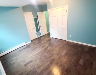 158-24 77th Avenue - Photo Thumbnail 9
