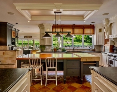 3 Laurel Ln - Photo Thumbnail 9