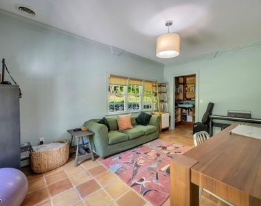 3 Laurel Ln - Photo Thumbnail 19
