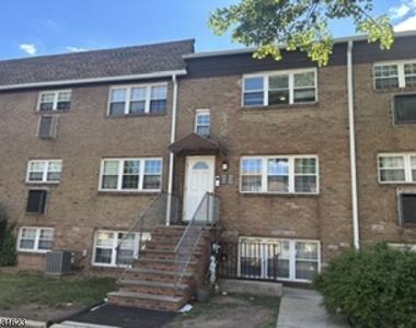 392 College Dr - Photo Thumbnail 15
