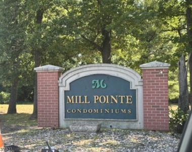 392 College Dr - Photo Thumbnail 16