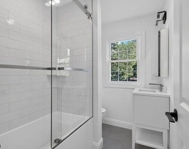 18 Walnut St - Photo Thumbnail 12