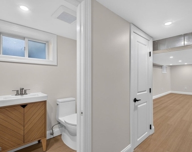 18 Walnut St - Photo Thumbnail 16