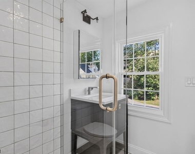 18 Walnut St - Photo Thumbnail 13