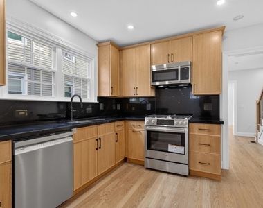 18 Walnut St - Photo Thumbnail 3