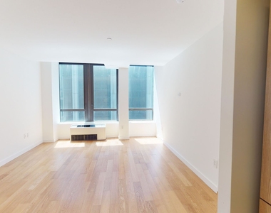 95 Wall Street - Photo Thumbnail 1