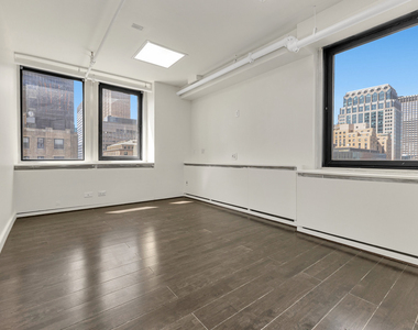 369 Lexington Avenue - Photo Thumbnail 4