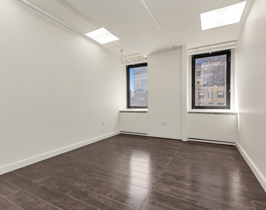 369 Lexington Avenue - Photo Thumbnail 5