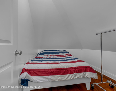 1607 Holbrook Street - Photo Thumbnail 26