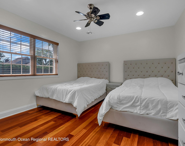 1607 Holbrook Street - Photo Thumbnail 29