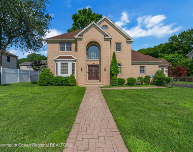 1607 Holbrook Street - Photo Thumbnail 34