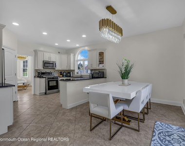 1607 Holbrook Street - Photo Thumbnail 12