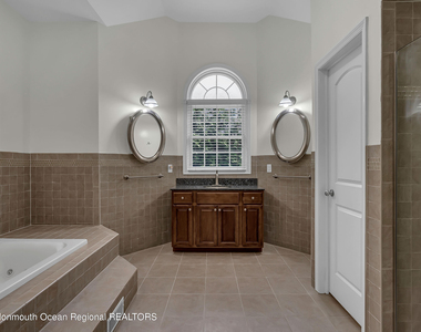 1607 Holbrook Street - Photo Thumbnail 18