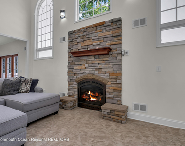 1607 Holbrook Street - Photo Thumbnail 8