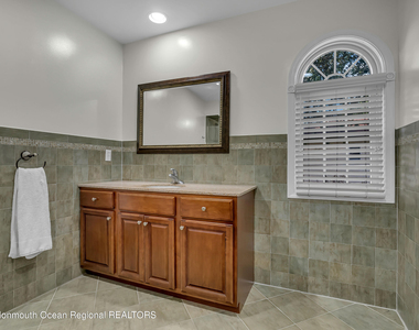 1607 Holbrook Street - Photo Thumbnail 27