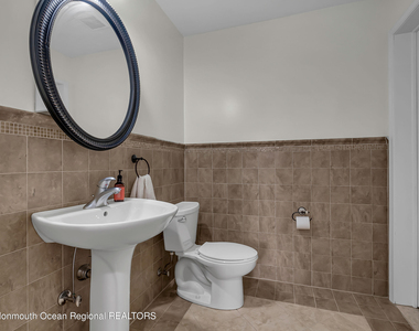 1607 Holbrook Street - Photo Thumbnail 25