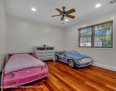 1607 Holbrook Street - Photo Thumbnail 30