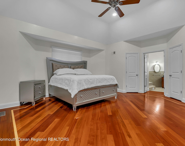1607 Holbrook Street - Photo Thumbnail 16