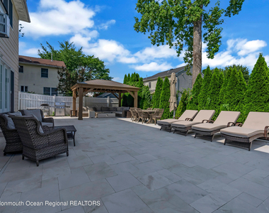 1607 Holbrook Street - Photo Thumbnail 33